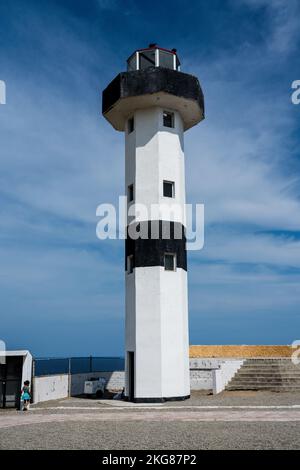 Le phare de Hualtulco est situé sur un promontoire près du port de Santa Cruz, dans les Bahias de Huatulco, au Mexique. Banque D'Images