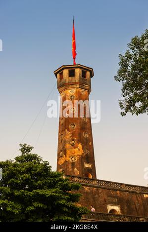 Le Flagtower de Hanoi au Musée d'Histoire militaire du Vietnam, Hanoi, Vietnam Banque D'Images