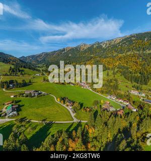 Belle nature alpine dans la vallée de Gunzesried près de Sonthofen Banque D'Images