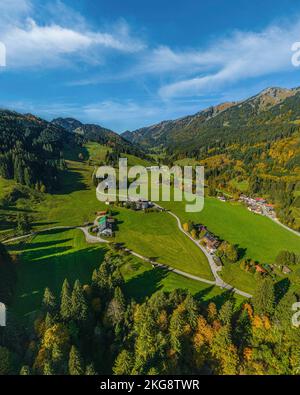 Belle nature alpine dans la vallée de Gunzesried près de Sonthofen Banque D'Images