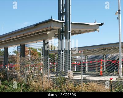 Des choses intéressantes à deux stations Silverline en construction Banque D'Images