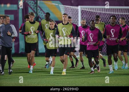 Belges joueurs photographiés lors d'une session d'entraînement de l'équipe nationale belge de football les Red Devils, au Hilton Salwa Beach Resort à Abu Samra, État du Qatar, le mardi 22 novembre 2022. Les Red Devils se préparent pour leur premier match contre le Canada dans le groupe F de la coupe du monde FIFA 2022 au Qatar. BELGA PHOTO VIRGINIE LEFOUR Banque D'Images