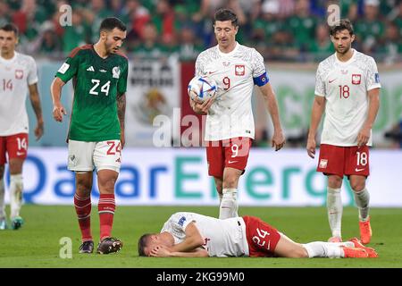 DOHA, QATAR - NOVEMBRE 22 : Luis Chavez du Mexique, Robert Lewandowski de Pologne, Przemyslaw Frankowski de Pologne et Bartosz Bereszynski de Pologne pendant le match 2022 entre le Mexique et la Pologne de la coupe du monde de la FIFA, au Stade 974 sur 22 novembre 2022 à Doha, au Qatar (photo de Pablo Morano/BSR Agency) Banque D'Images