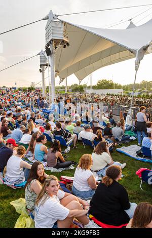 Portsmouth Virginia, histoire coloniale, NTELOS Pavilion au Harbour Center, centre, scènes de Norah Jones concert, spectacle, divertissement, spectacle, visiteurs t Banque D'Images