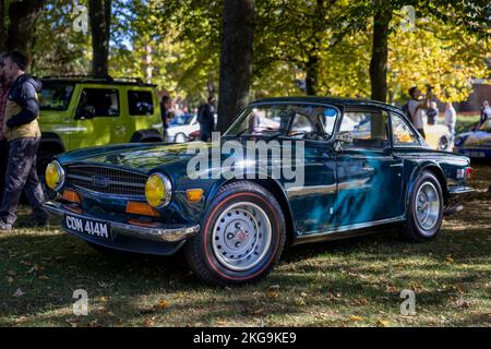 1974 Triumph TR6 ‘CDM 414M’ exposé au Scramble d’octobre qui s’est tenu au Centre du patrimoine de Bicester le 9th octobre 2022 Banque D'Images