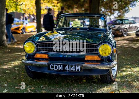 1974 Triumph TR6 ‘CDM 414M’ exposé au Scramble d’octobre qui s’est tenu au Centre du patrimoine de Bicester le 9th octobre 2022 Banque D'Images