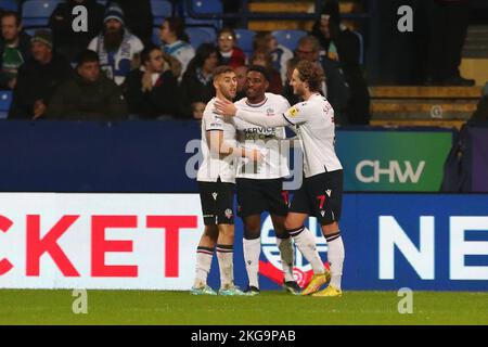 Le Ronan Darcy de Bolton Wanderers célèbre ses points lors du match de la série 32 du Trophée de l'EFL entre Bolton Wanderers et Barrow au stade de l'Université de Bolton, le mardi 22nd novembre 2022 à Bolton, en Angleterre. (Photo par : Mark Fletcher | MI News) Credit: MI News & Sport /Alay Live News Banque D'Images