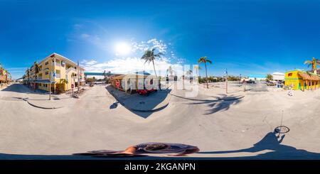 Vue panoramique à 360° de Fort Myers, FL, États-Unis - 20 novembre 2022: 360 photo sphérique fort Myers Beach FL ouragan Ian après le nettoyage et la récupération
