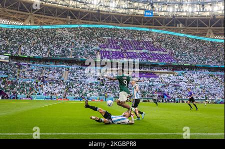 Doha, Qatar. 22nd novembre 2022. Nicolas Otamendi (Arg), Firas Al-Buraikan (Arabie saoudite) Argentine - Arabie Saoudite coupe du monde 2022 au Qatar 22.11.2022 crédit: Mo Banque D'Images