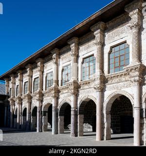 Türkei, Diyarbakir, Ulu Cami, Westfassade im Innenhof der Moschee Banque D'Images