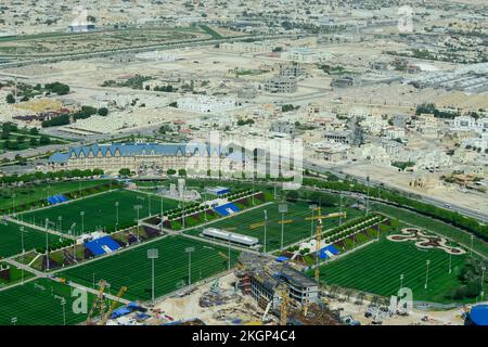 QATAR, Doha, chantier Sportpark Aspire Academy for Sports Excellence for FIFA World Cup 2022 / KATAR, Doha, Baustelle Sportpark Aspire Academy for Sports Excellence fuer die FIFA Fussbalweltmeisterschaft 2022, auch Trainingscamp des FC Bayern Banque D'Images