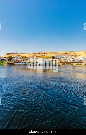 Égypte, gouvernorat d'Assouan, Assouan, village nubien sur la rive du Nil Banque D'Images