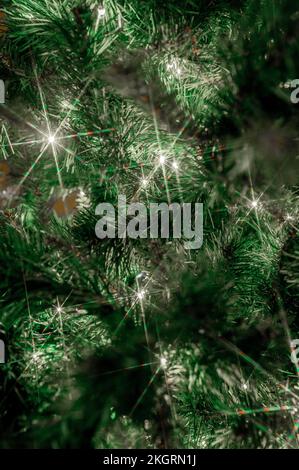 Illuminations de Noël sur l'arbre de Noël Banque D'Images