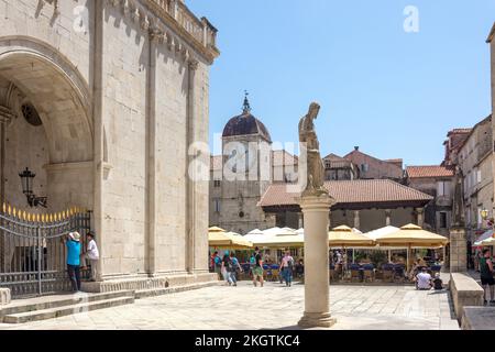 Église Saint-Sébastien Tour de l'horloge de la cathédrale de Trogir, Kula SV Marka, la vieille ville, Trogir, comté de Split-Dalmatie, Croatie Banque D'Images