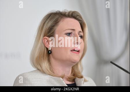 Vienne, Autriche. 23rd novembre 2022. Conseil des ministres de la Chancellerie fédérale avec Susanne Raab (ÖVP), ministre fédérale de la femme et de l'intégration Banque D'Images