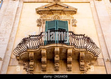 Architecture typique, Noto, Sicile, Italie. Banque D'Images