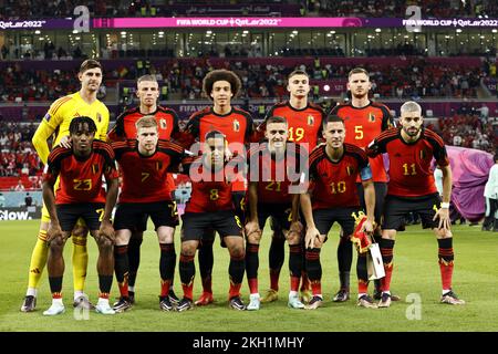 Al-Rayyan, Qatar. 23rd novembre 2022. AL-RAYYAN - (Back row lr) gardien de but belge Thibaut Courtois, Toby Alderweireld de Belgique, Axel Witsel de Belgique, Leander Dendoncker de Belgique, Jan Vertonghen de Belgique. (Première rangée lr) Michy Batshuayi de Belgique, Kevin de Bruyne de Belgique, Youri Tielemans de Belgique, Timothy Castagne de Belgique, Eden Hazard de Belgique, Yannick Carrasco de Belgique lors de la coupe du monde de la FIFA, Qatar 2022, match du groupe F entre la Belgique et le Canada au stade Ahmad Bin Ali, sur 23 novembre 2022, à Al-Rayyan, au Qatar. AP | hauteur néerlandaise | MAURICE DE PIERRE crédit : ANP/Alay Live ne Banque D'Images