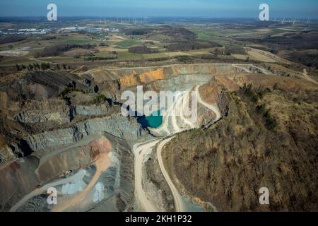 Vue aérienne, carrière de Bilstein, Union de graywacke de l'Allemagne de l'Ouest, Brilon, pays aigre, Rhénanie-du-Nord-Westphalie, Allemagne, Bergisch-Westerwald travaux de pierre dure, B Banque D'Images