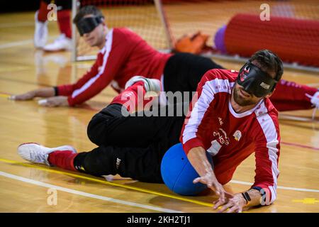Arne Vanhove, athlète belge de para, photographié en action lors d'un camp d'entraînement organisé par le Comité olympique belge BOIC-COIB à Belek en Turquie, le mercredi 23 novembre 2022. La scène a lieu du 12 au 27 novembre, pour la première fois avec les athlètes paralympiques. BELGA PHOTO LAURIE DIEFFEMBACQ Banque D'Images