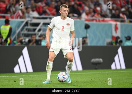 Doha, Qatar. 23rd novembre 2022. Estádio Ahmed bin Ali Alistair Johnston do Canada durante a partida entre Bélgica x Canadá, válida pela fase de grupos da Copa do Mundo, realizada no Estádio Ahmed bin Ali em Al-Rayyan, Catar. ((6257)/SPP) crédit: SPP Sport presse photo. /Alamy Live News Banque D'Images