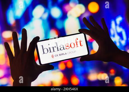 Brésil. 23rd novembre 2022. Dans cette illustration, le logo Birlasoft s'affiche sur l'écran d'un smartphone. (Photo de Rafael Henrique/SOPA Images/Sipa USA) crédit: SIPA USA/Alay Live News Banque D'Images