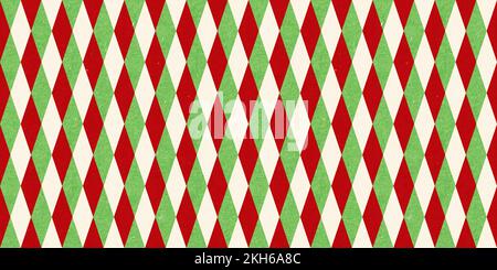 Rouge et vert vintage rugueux kraft texturé sans couture diamant arlequin Checker motif de décoration de Noël. Fond de carte de Noël classique ou papier cadeau, Banque D'Images