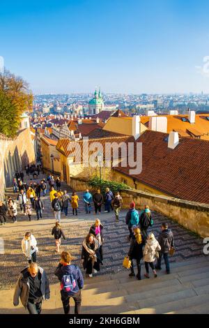 Old Castle Stairs (Zámecké schody) menant au château de Prague et à la place Hradcany, Malá Strana, Prague, République Tchèque Banque D'Images