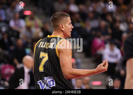 Bonn, Allemagne. 23rd novembre 2022. Basketball Champions League, groupe B, Telekom paniers Bonn vs AEK Athènes, Dimitris Flionis (Athen) crédit: Juergen Schwarz/Alay Live News Banque D'Images