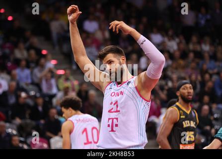 Bonn, Allemagne. 23rd novembre 2022. Basketball Champions League, groupe B, Telekom paniers Bonn vs AEK Athènes, Leon Kratzer (Bonn) crédit: Juergen Schwarz/Alay Live News Banque D'Images