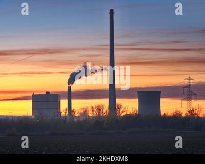 La centrale de Buschhaus, une centrale électrique au lignite, qui génère de l'électricité dans le district minier de lignite de Helmstedt, dans le Banque D'Images