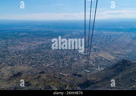 Photo aérienne de la ville d'Albuquerque au Nouveau-Mexique, vue depuis le pic de Sandia Banque D'Images