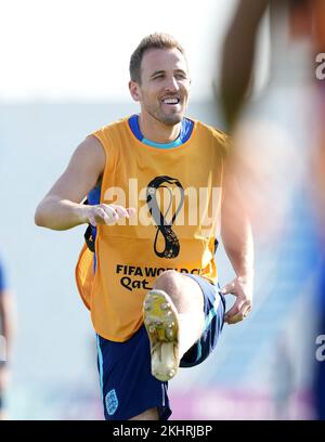 Harry Kane d'Angleterre pendant une séance d'entraînement au complexe sportif Al Wakrah, au Qatar. Date de la photo: Jeudi 24 novembre 2022. Banque D'Images