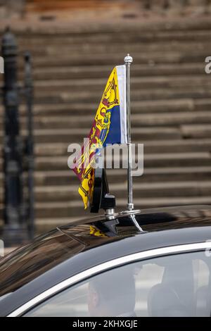 La norme royale sur la limousine officielle de l'État à Dunfermline, Fife. Banque D'Images