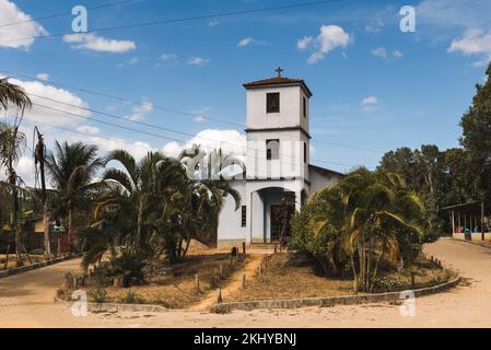 Église catholique dans la petite ville de la municipalité de Santa Leopoldina au Brésil, État d'Espirito Santo Banque D'Images