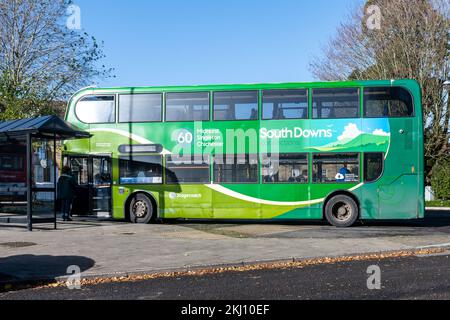 South Downs bus dans le centre-ville de Midurst, West Sussex, Angleterre, Royaume-Uni Banque D'Images