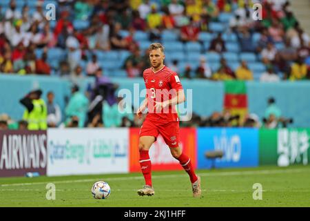 Al Wakrah, Qatar. 23rd novembre 2022. Silvan Widmer da Suíça lors du match de la coupe du monde du Qatar 2022, groupe G, date 1, entre la Suisse et le Cameroun joué au stade Al Janoub le 24 novembre 2022 à Al-Wakrah, Qatar. (Photo de PRESSINPHOTO/Sipa USA) crédit: SIPA USA/Alay Live News Banque D'Images