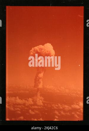 Projet 21 - opération Ivy (Enewetak/bikini) détonation. King Cloud, vue aérienne. Photographies d'essais nucléaires atmosphériques sur les sites d'essais de l'île du Pacifique et du Nevada. Banque D'Images