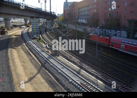 La construction de la nouvelle ligne 21 du train S Bahn à Perleberge Brücke (pont) à Moabit, Berlin, Allemagne est en cours. Banque D'Images