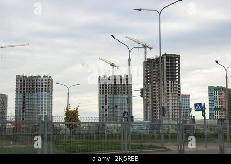 Bélarus, Minsk - 20 octobre 2022 : chantier de construction de minsk, gros plan sur le monde Banque D'Images