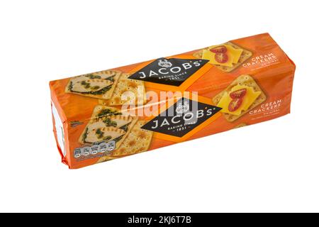Un paquet de craquelins Jacobs Cream fabriqué par Jacobs, une filiale de United biscuits. Banque D'Images