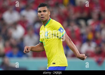 Lusail, Qatar. 24th novembre 2022. Carlos Henrique Casemiro du Brésil lors du match de la coupe du monde de la FIFA, Qatar 2022, Groupe G, entre le Brésil et la Serbie a joué au stade Lusail le 24 novembre 2022 à Lusail, Qatar. (Photo de Bagu Blanco/PRESSIN) Credit: SIPA USA/Alay Live News Banque D'Images