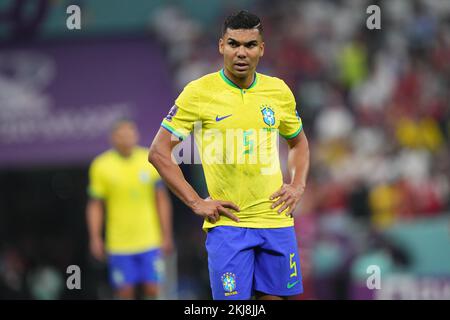 Lusail, Qatar. 24th novembre 2022. Carlos Henrique Casemiro du Brésil lors du match de la coupe du monde de la FIFA, Qatar 2022, Groupe G, entre le Brésil et la Serbie a joué au stade Lusail le 24 novembre 2022 à Lusail, Qatar. (Photo de Bagu Blanco/PRESSIN) Credit: SIPA USA/Alay Live News Banque D'Images