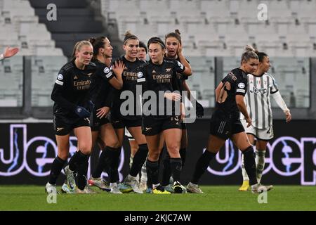 Vivianne Miedema (Arsenal Women) célèbre après avoir marqué le premier but de son équipe lors du match de l'UEFA Women Champions League 2022 2023 entre Juventus Women 1-1 Arsenal Women au stade Allianz de 24 novembre 2022 à Turin, en Italie. Credit: Maurizio Borsari/AFLO/Alay Live News Banque D'Images