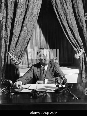 Le président Franklin D. Roosevelt diffuse son premier Chat au coin du feu concernant la crise bancaire, de la Maison Blanche, Washington, D.C. Banque D'Images