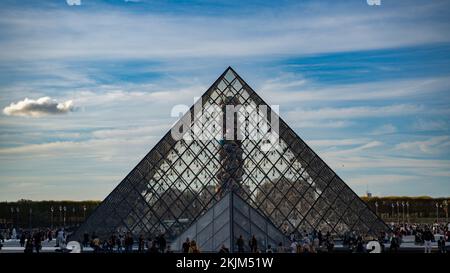 Le Musée du Louvre à Paris est le musée le plus visité Banque D'Images