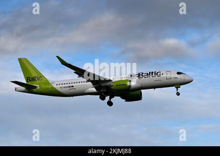 Aircraft Air Baltic, Airbus A220-300, YL-AAU Banque D'Images