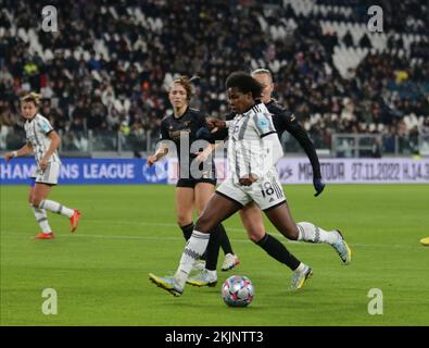 Turin, Italie. 24th novembre 2022. Lineth Beerensteyn de Juventus Women lors de l'UEFA Womenâ&#X80;&#x99;s Champions League, Groupe C, match de football entre Juventus Women et Arsenal Women le 24 novembre 2022 au stade Allianz de Turin, Italie. Photo Nderim Kaceli crédit: Agence de photo indépendante/Alamy Live News Banque D'Images