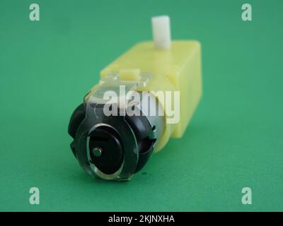 Moteur à engrenages moteur TT à double arbre pour entraînement des roues de robot de voiture Arduino Smart Banque D'Images