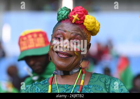 Qatar. 24th novembre 2022. Fan camerounais, Footballfan, Suisse (SUI) - Cameroun (CMR) 1-0 Groupe Stage Groupe G le 24/11/2022 au stade Al Janoub. Coupe du monde de football 2022 au Qatar à partir de 20,11. - 18.12.2022 ? Credit: dpa Picture Alliance/Alay Live News Banque D'Images