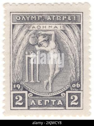 GRÈCE - 1906 mars : timbre-poste gris de 2 lepts représentant Apollo Slankant Discus. Numéro spécial célébrant le 10th anniversaire des Jeux olympiques internationaux de l'ère moderne de 1st, qui se tiennent à Athènes. Les Jeux olympiques d'été de 1896, officiellement connus sous le nom de Jeux de la première Olympiade et communément connus sous le nom d'Athènes 1896, ont été les premiers Jeux olympiques internationaux de l'histoire moderne. Organisé par le Comité International Olympique (CIO), créé par l'aristocrate français Pierre de Coubertin, il s'est tenu à Athènes, Grèce, du 6 au 15 avril 1896 Banque D'Images